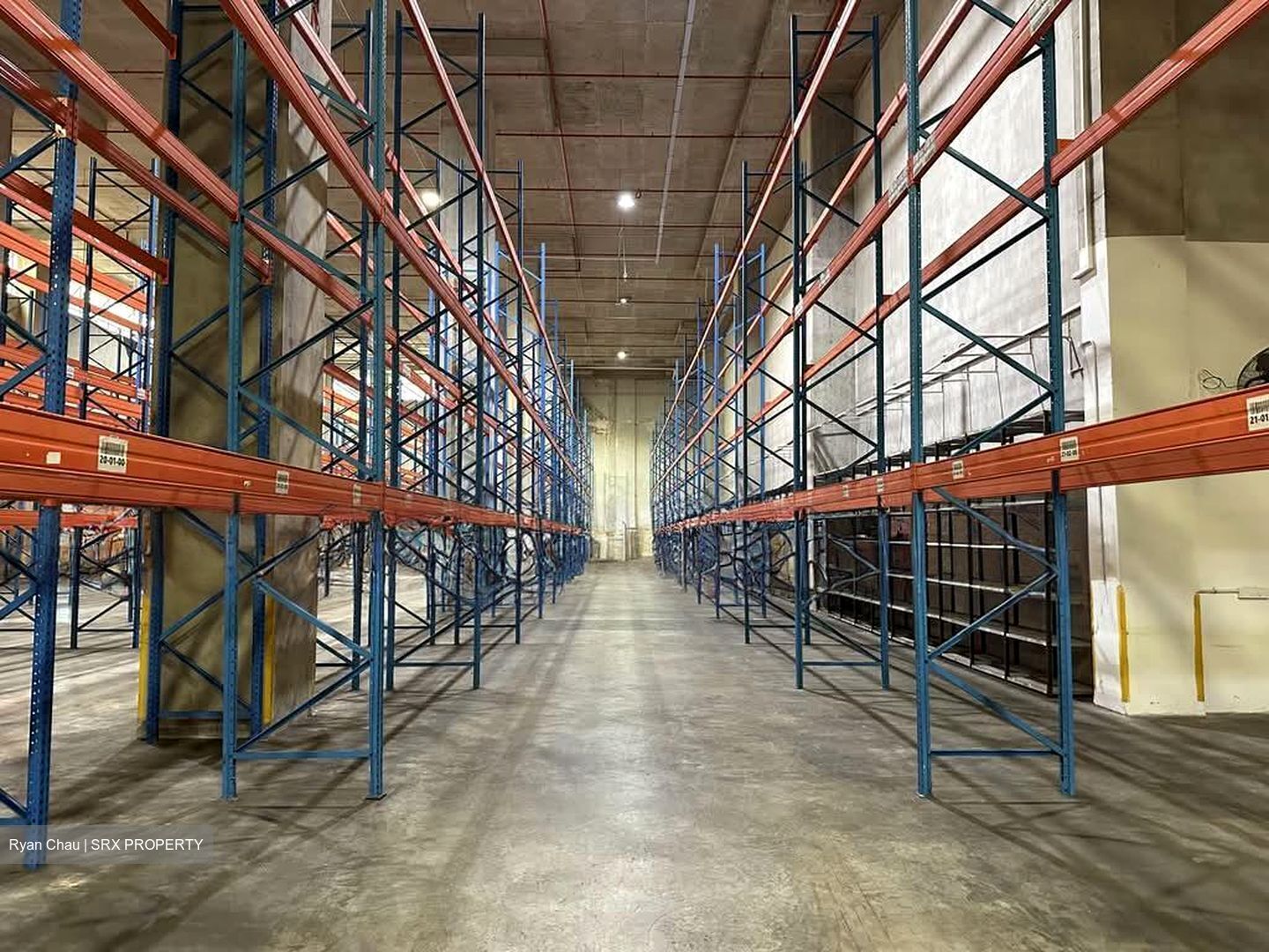 Pandan Road (D22), Warehouse #565257561